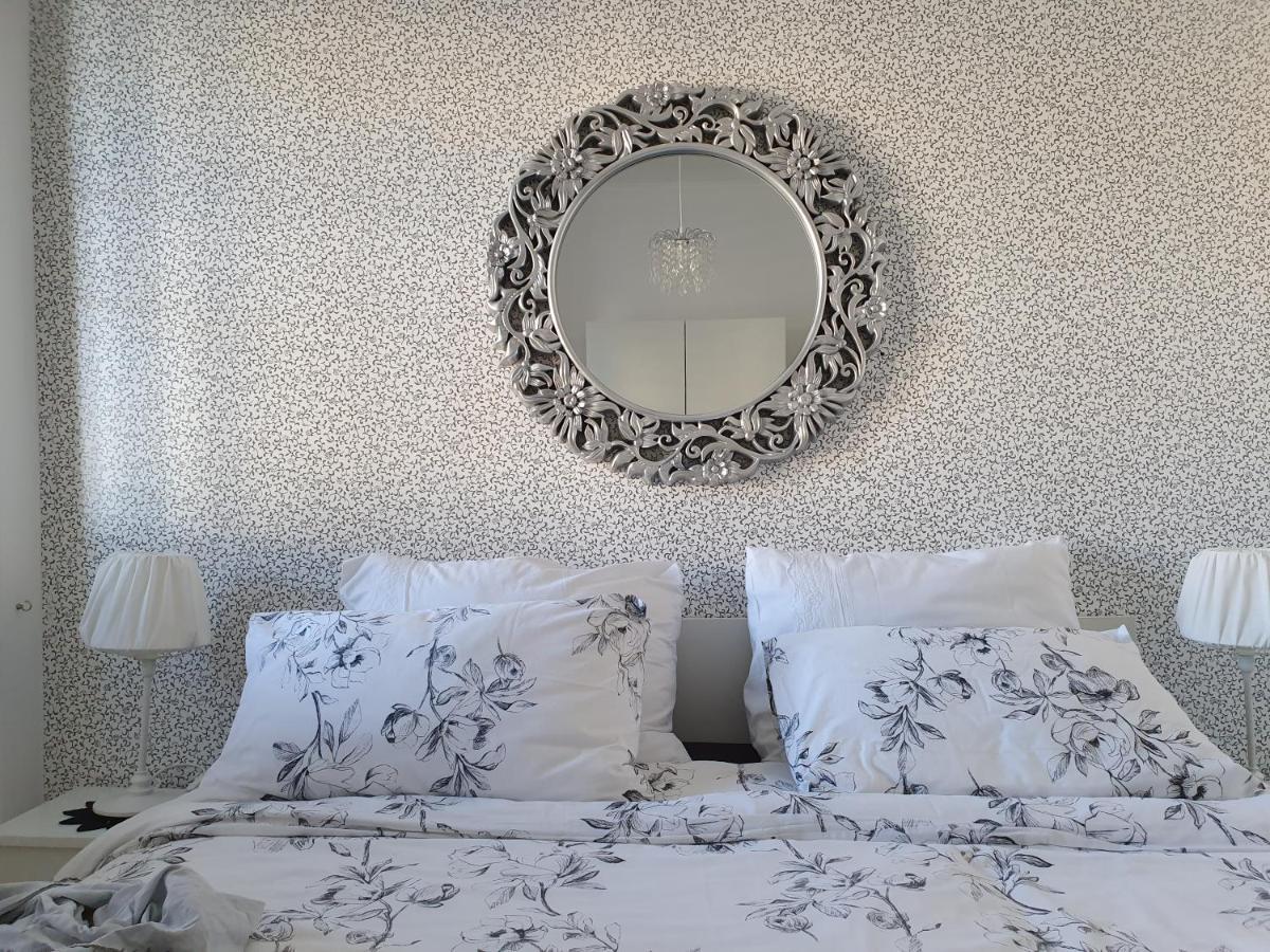 Apartments Paris Умаг Экстерьер фото
