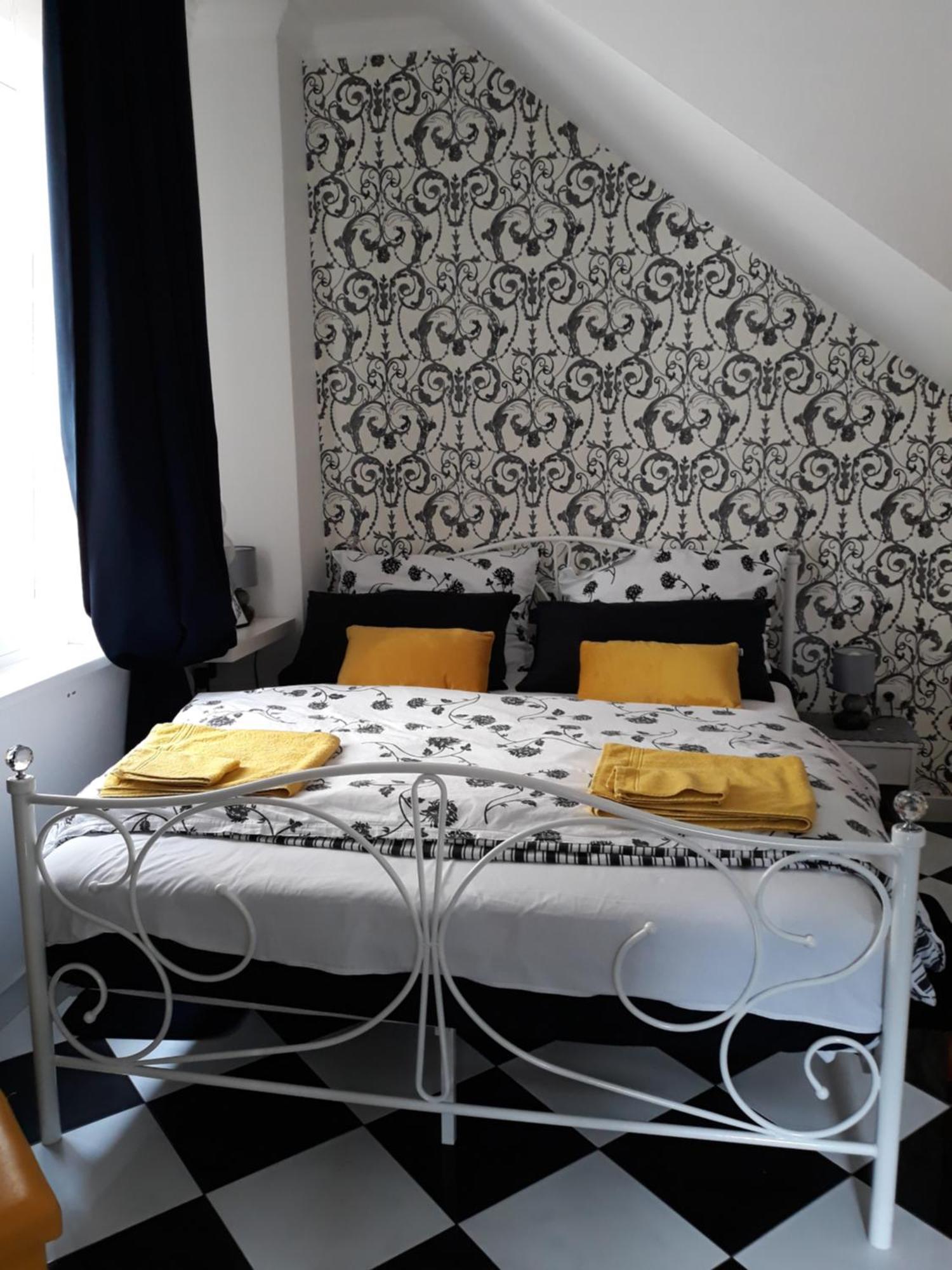 Apartments Paris Умаг Экстерьер фото